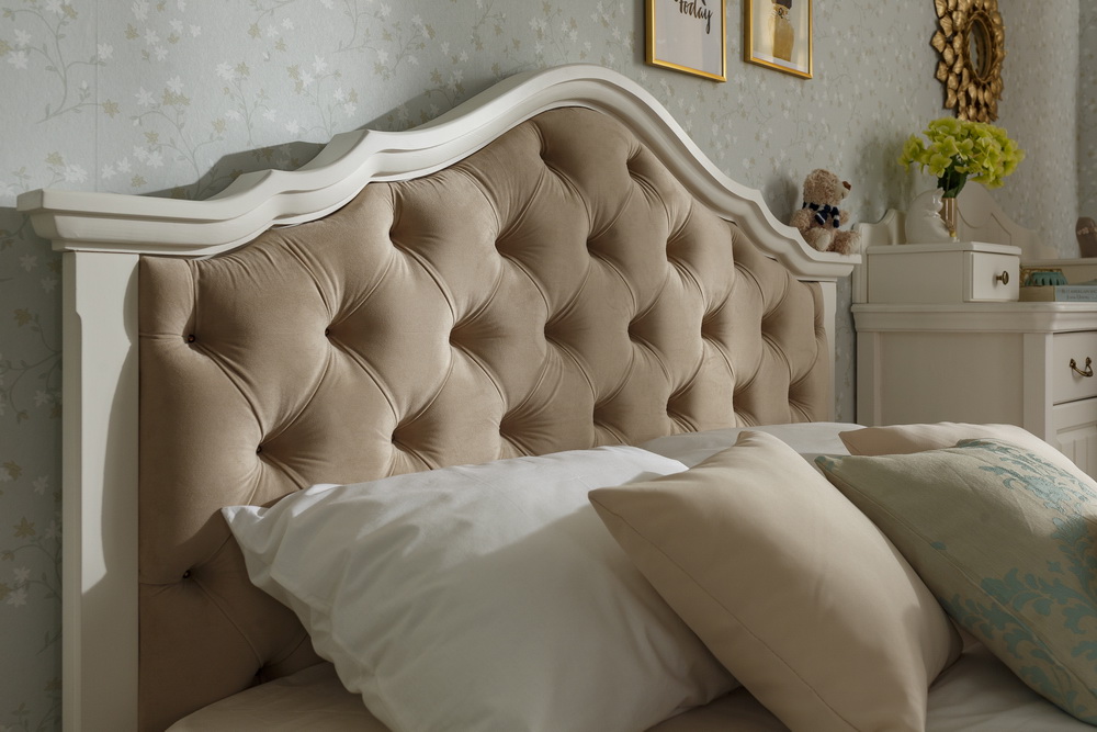 Кровать Айно №18 с мягким изголовьем 1800х2000