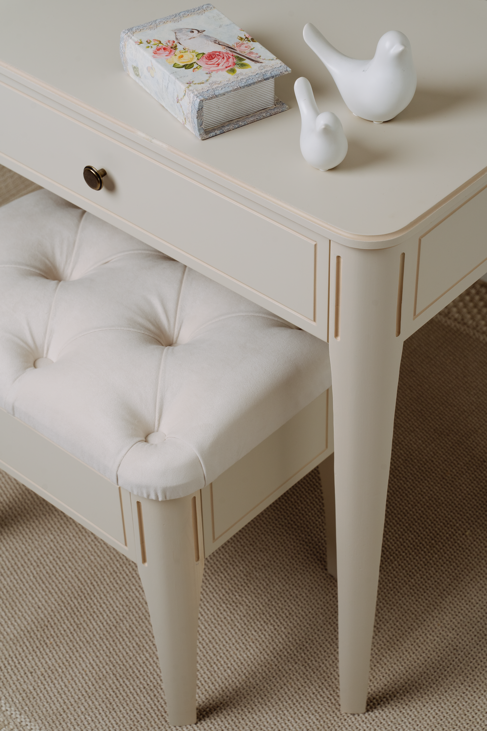 Столик туалетный 1 ящик Бетти №1