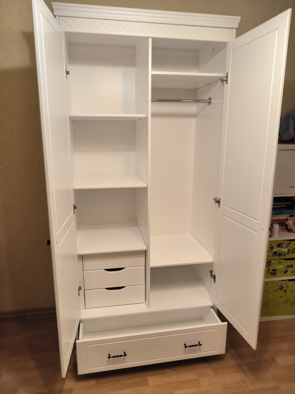 Шкаф Дания 2ств №3 (с 3-я ящиками внутри шкафа)