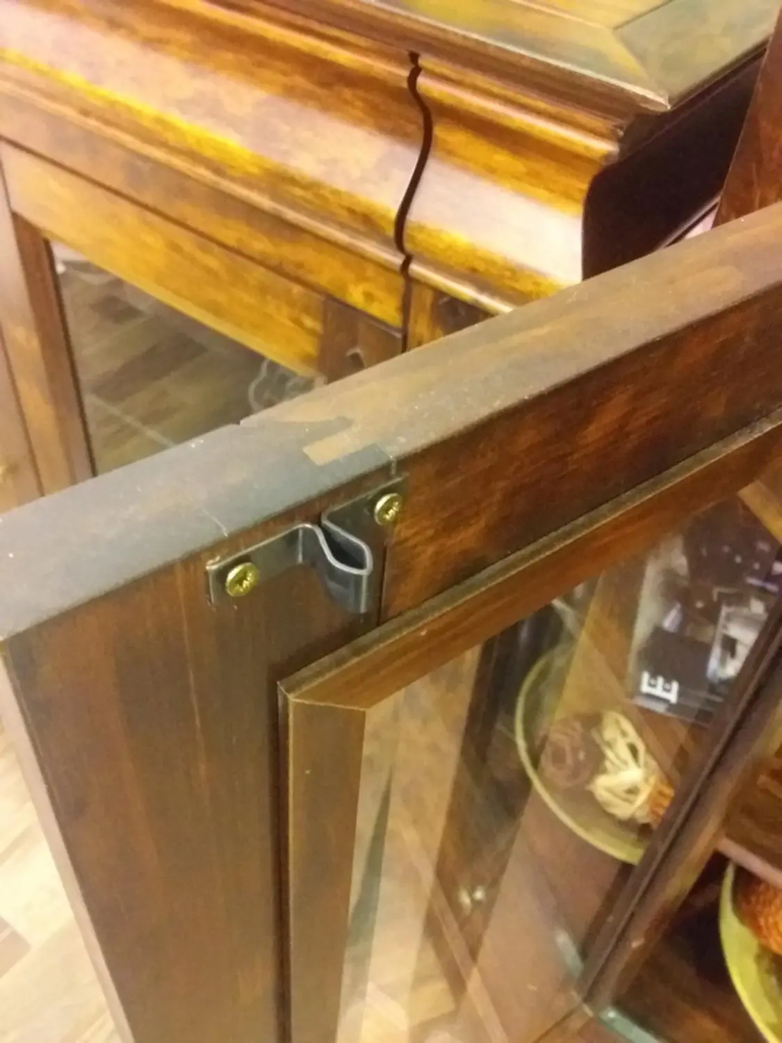 Комод двухдверный Луи Филипп ОВ 05 (стекло)