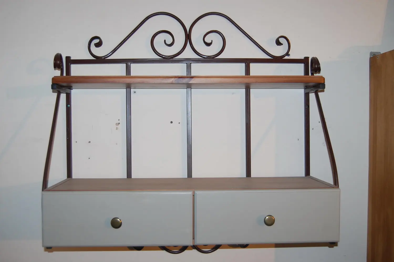 Граверса Валенсия 2-46 кованая,  сосна