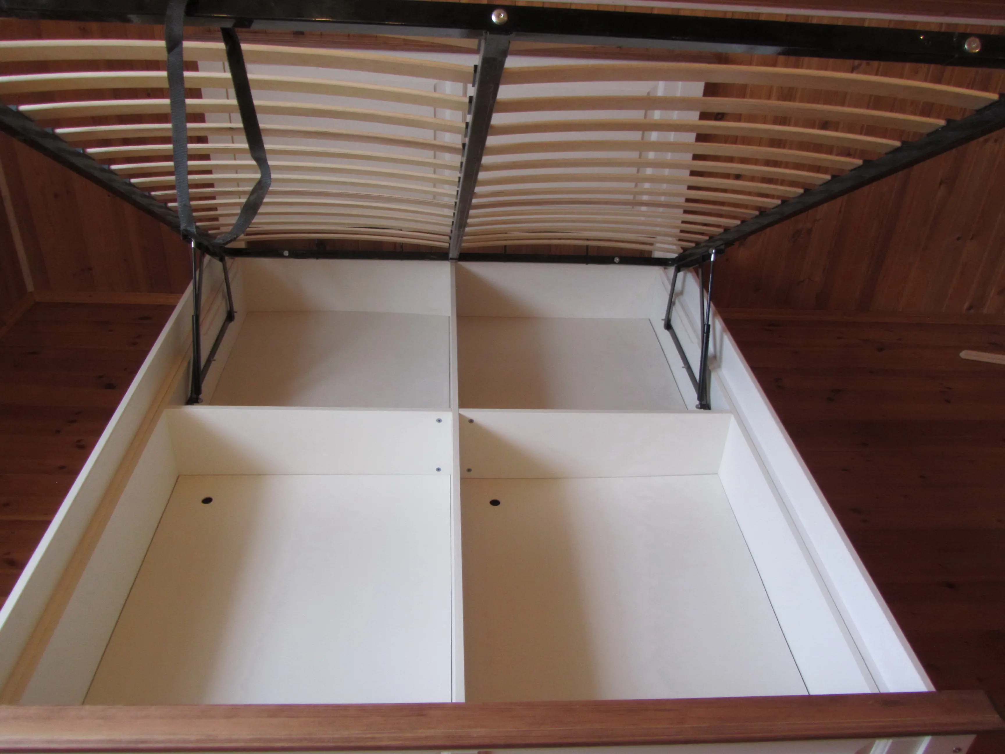 Кровать Брусно 1800х2000 с подъемным механизмом