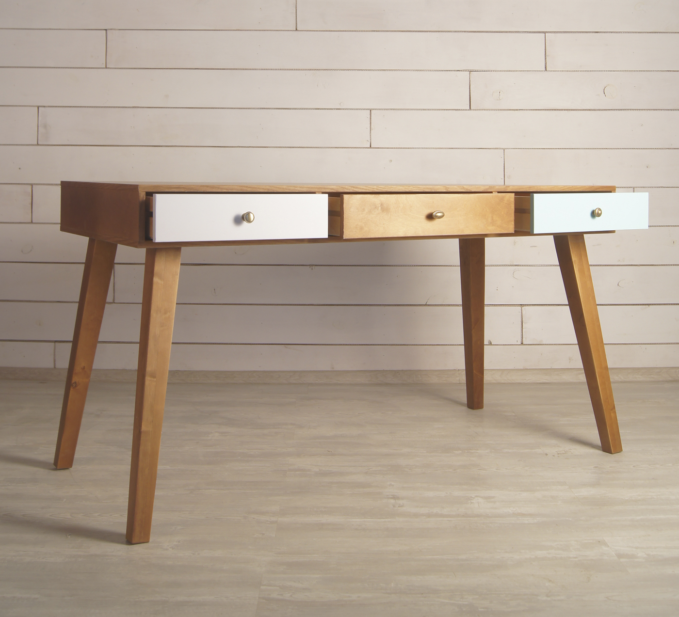 Рабочий стол из дерева "Aquarelle Birch" с тремя ящиками