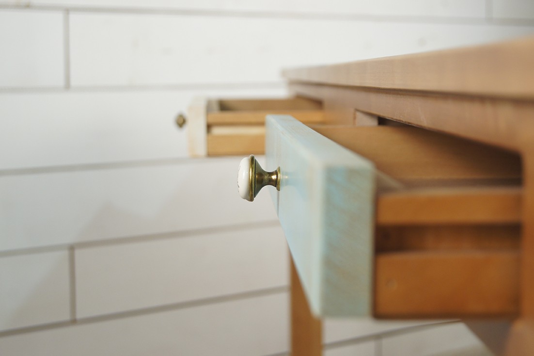 Стол светлый массив "Aquarelle Birch" светлый