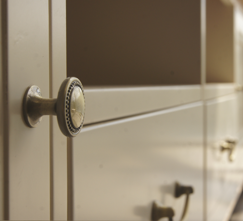 Бежевая консоль "Olivia" под TV удлиненная