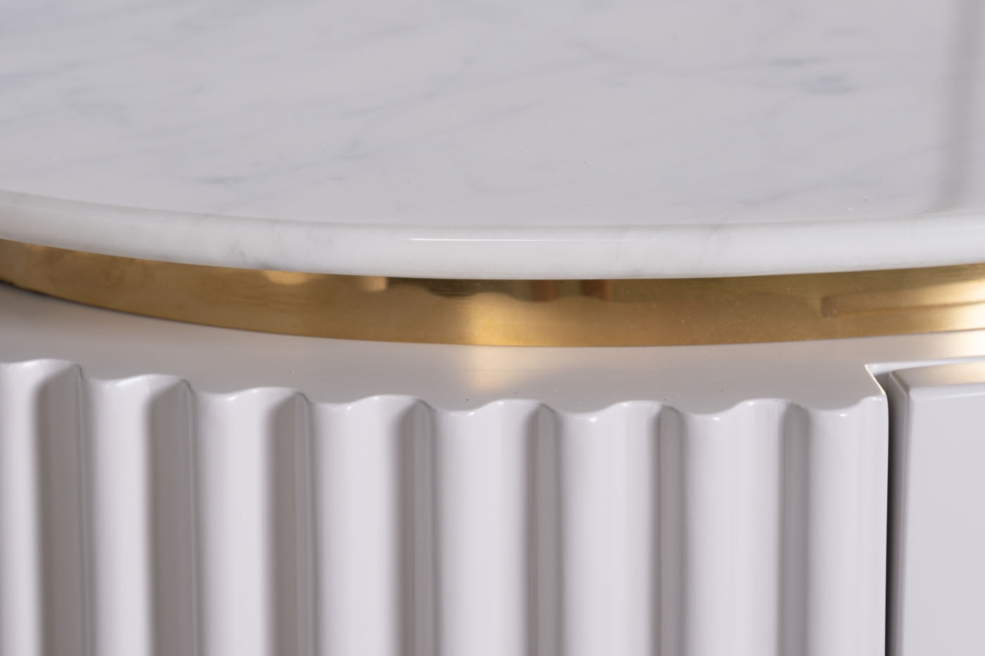 77IP-GD010-TUMB Тумбочка LUCIANO