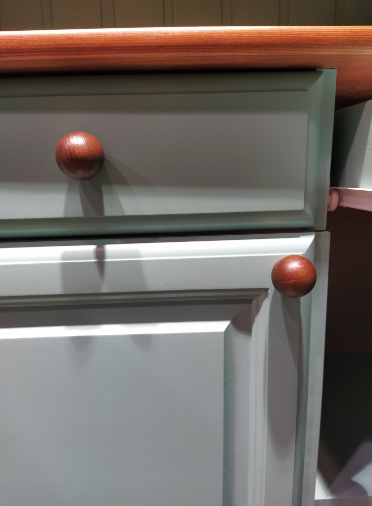 Шкаф-буфет деревянный Норд 100