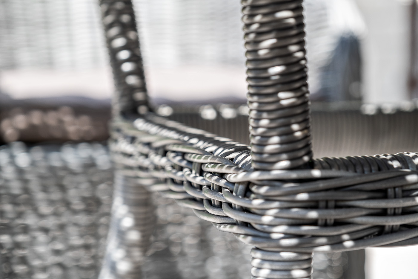 "Арлиш" стол плетеный из искусственного ротанга, цвет графит