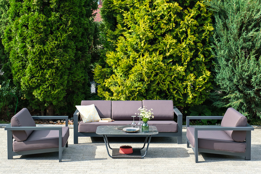 «Горнида» лаунж-зона из алюминия со столиком из HPL