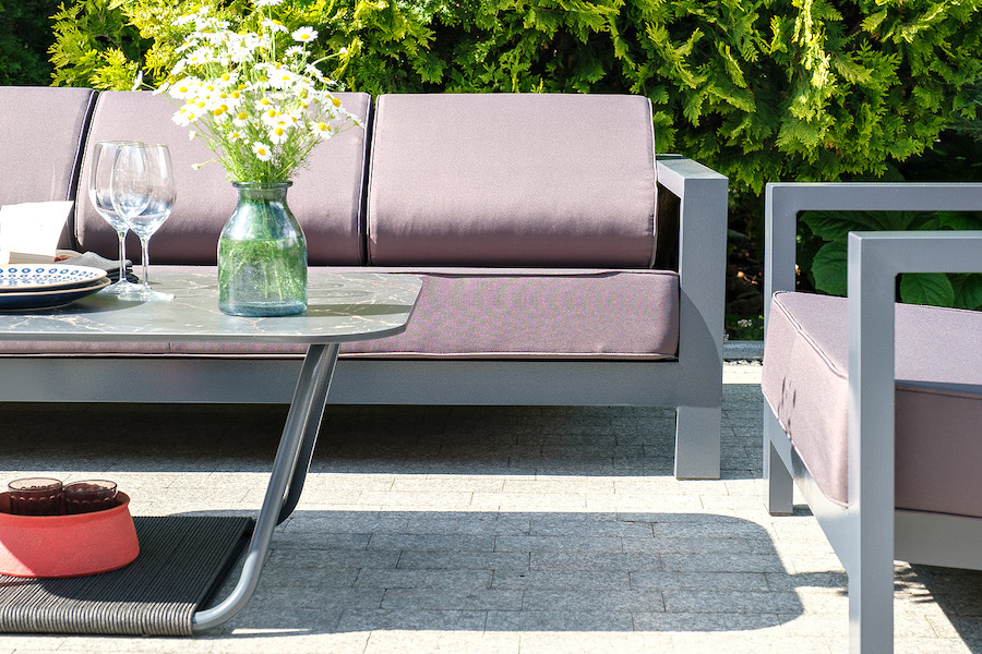 «Горнида» лаунж-зона из алюминия со столиком из HPL