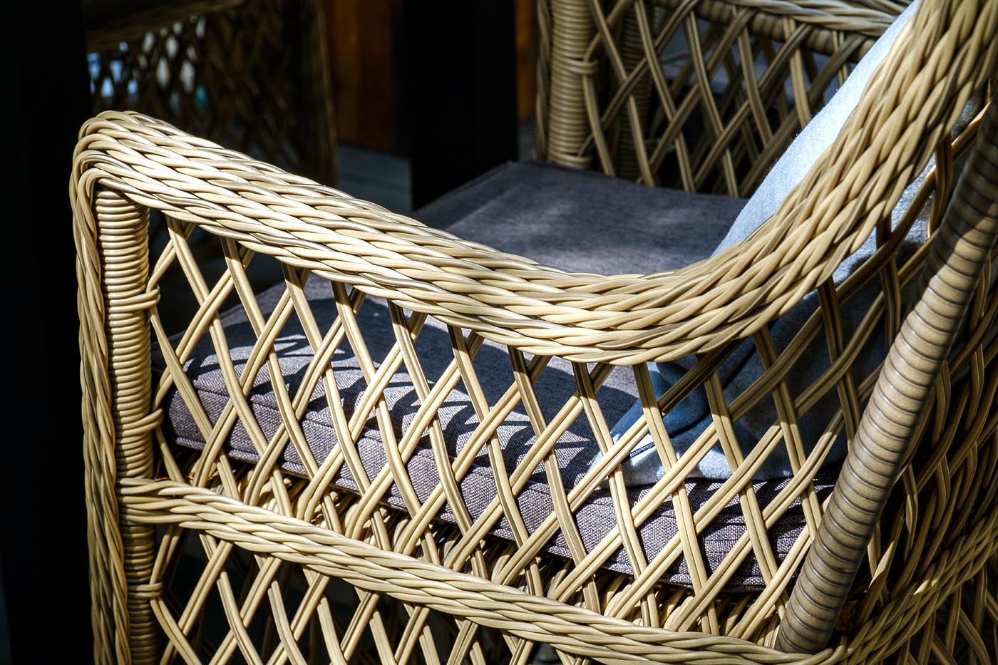 "Латтини" плетеное кресло из искусственного ротанга, цвет соломенный