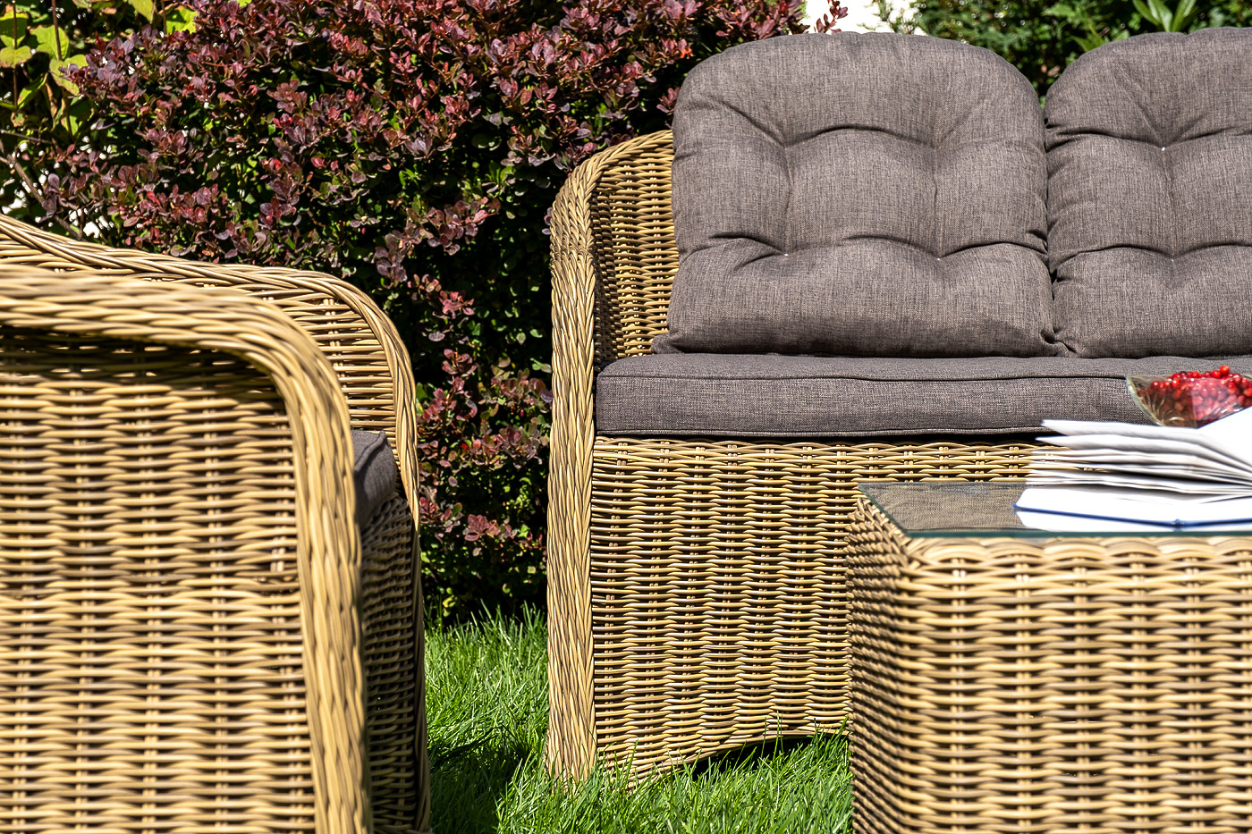 "Равенс" диван двухместный плетенный из ротанга, цвет соломенный